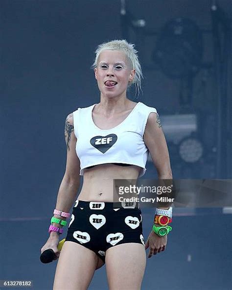 1,870 Yolandi Visser Photos & High Res Pictures